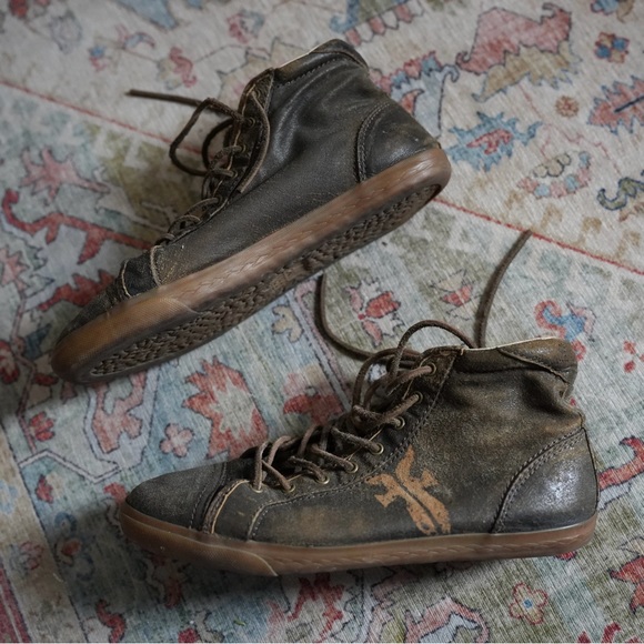 LEATHER FRYE DISTRESSED BROWN KIRA HIGH TOP SNEAKERS SIZE 7.5 - Picture 2 of 15